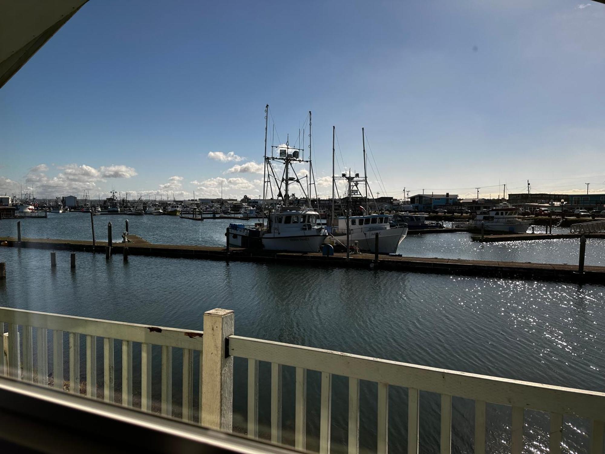 Westport Marina Cottages Exterior photo