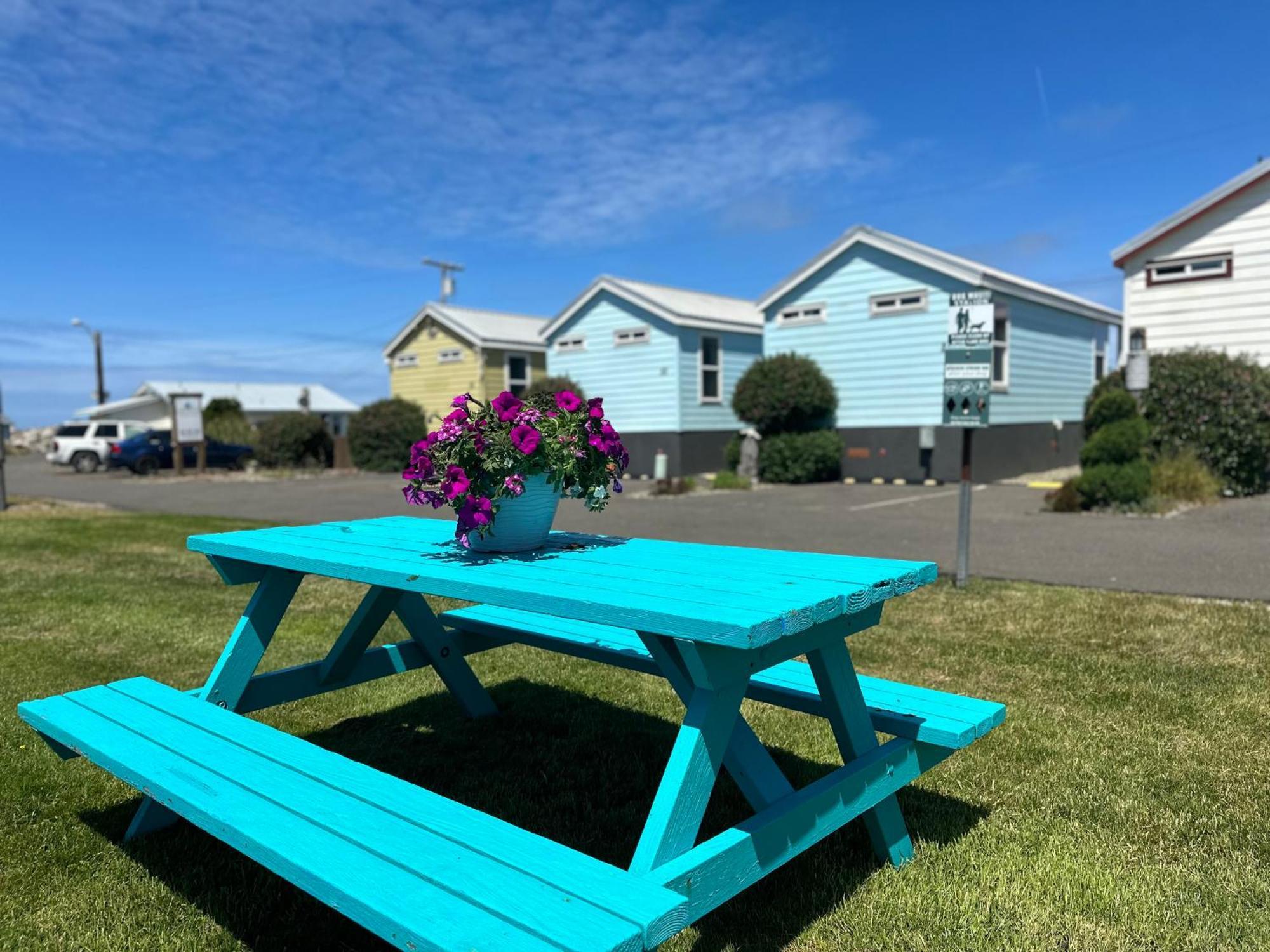 Westport Marina Cottages Exterior photo